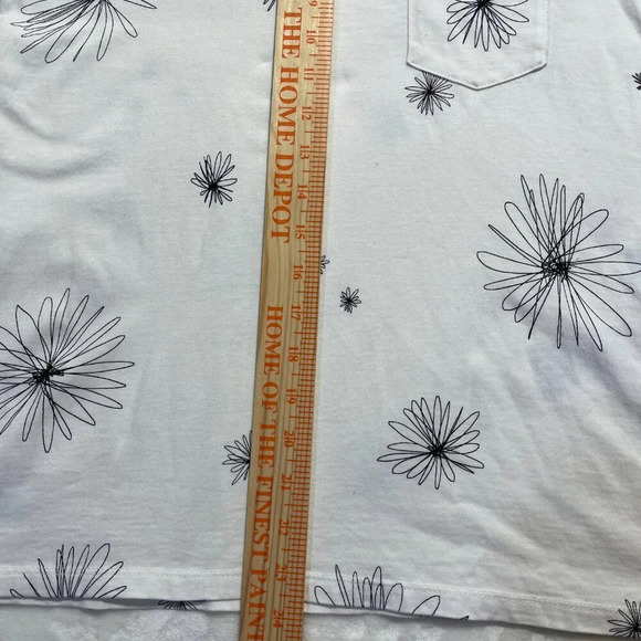 LEVIS Womens Floral Cloud Dancer Perfect Crewneck Tshirt Size Small - Picture 13 of 13